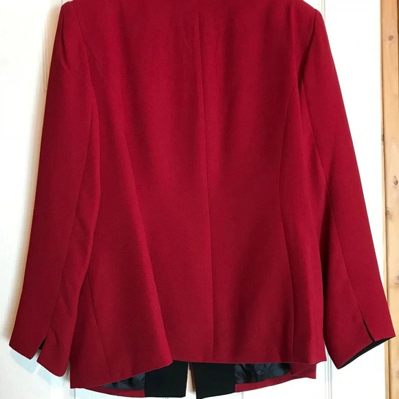 Studio I Red Blazer Size 16W & Top - Picture 5 of 5